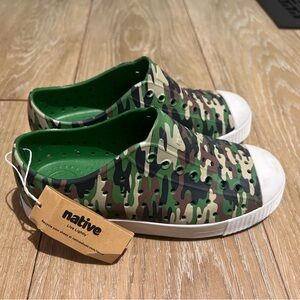 Brand New Natives-Camouflage